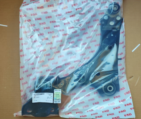 Front Lower Control Arm (Right)E821152110